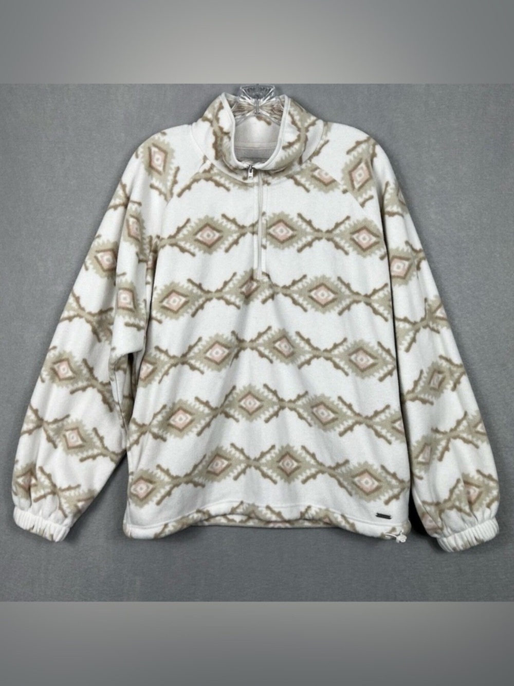 Hollister Pull Over